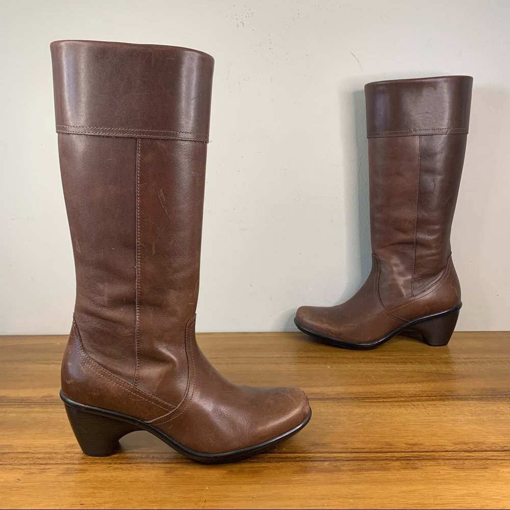 Dansko Knee High Side Zip Leather Womens Boot